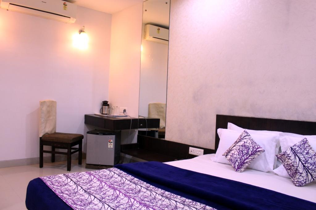 Hotel Aarya Inn Raipur  Ngoại thất bức ảnh