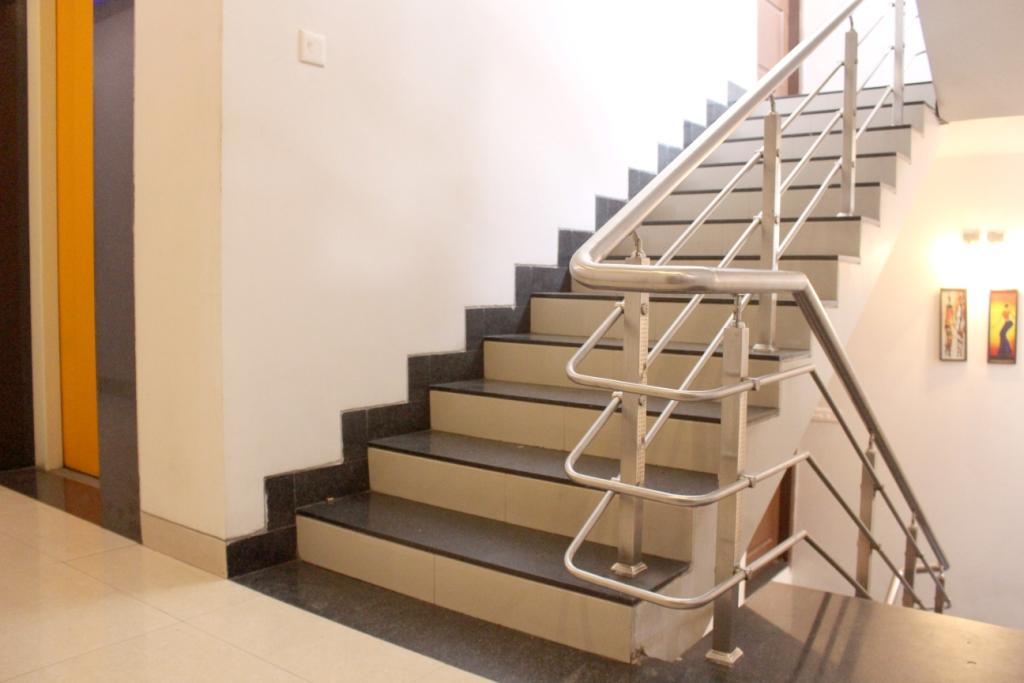 Hotel Aarya Inn Raipur  Ngoại thất bức ảnh