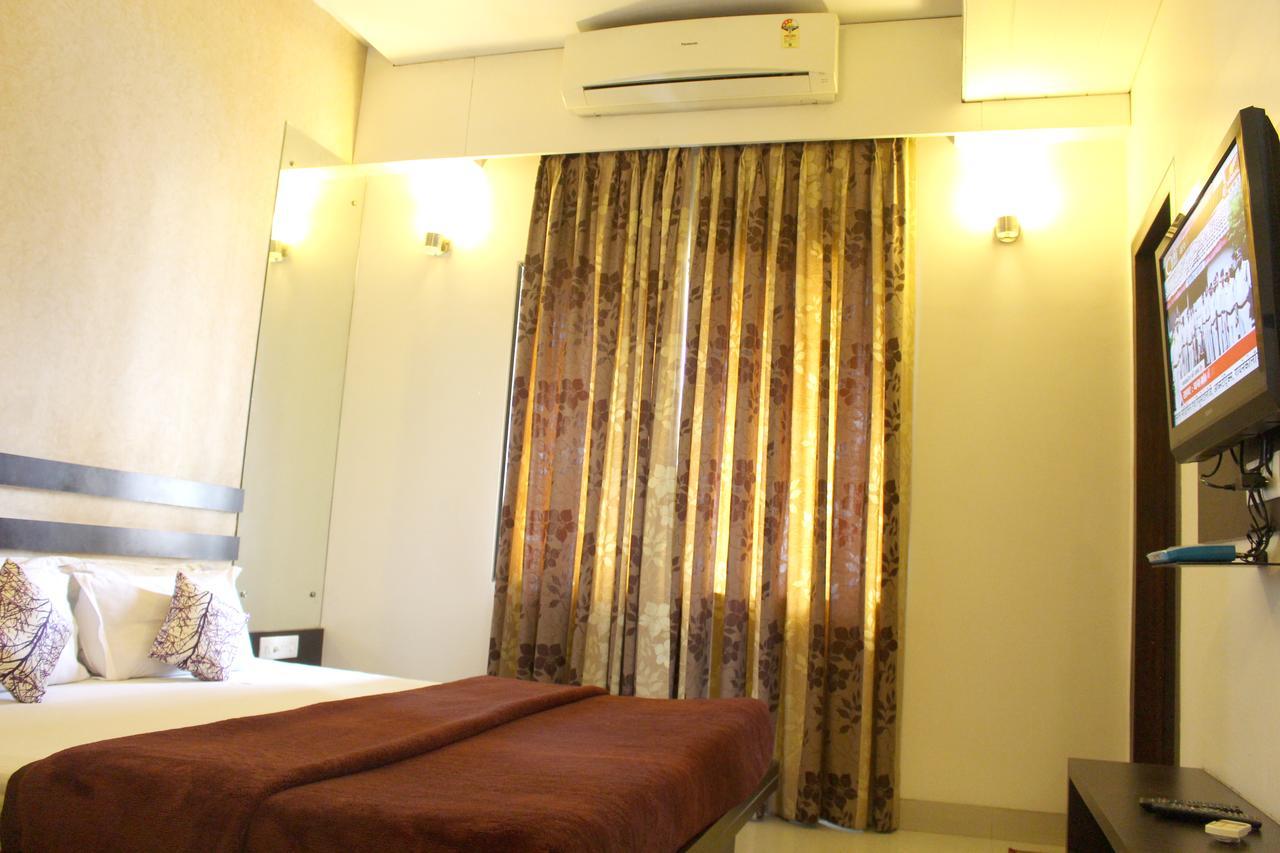 Hotel Aarya Inn Raipur  Ngoại thất bức ảnh