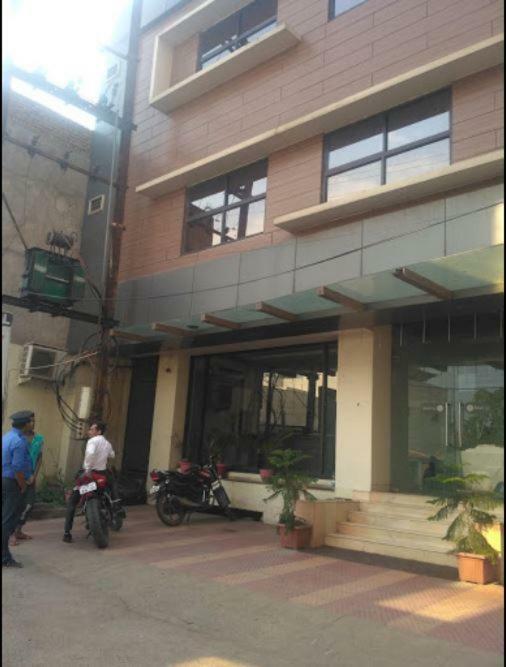 Hotel Aarya Inn Raipur  Ngoại thất bức ảnh